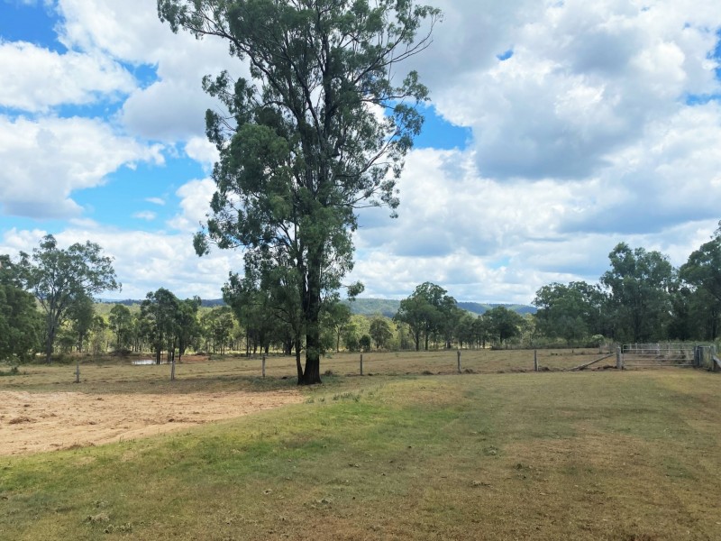 40 Karina Street, Placid Hills QLD 4343