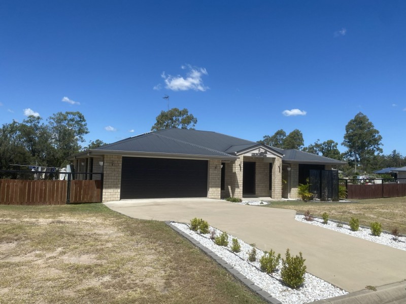 16 Eucalyptus Place, Regency Downs QLD 4341