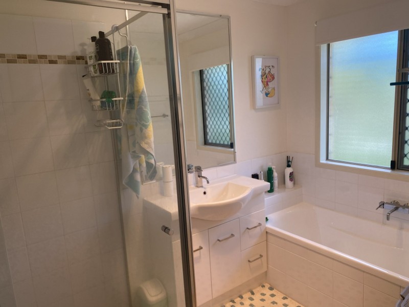 13 Peppertree Place, Plainland QLD 4341