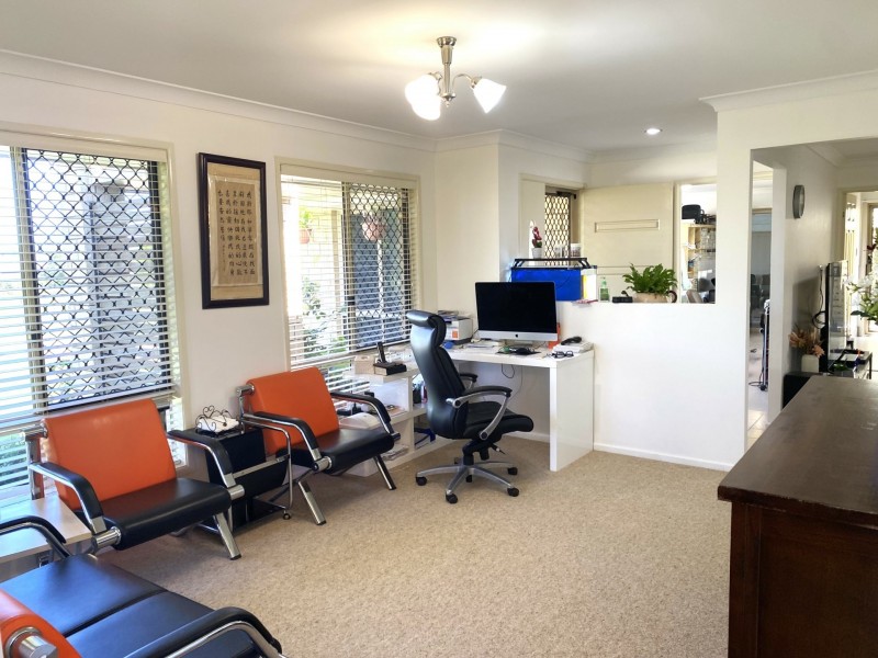 13 Peppertree Place, Plainland QLD 4341