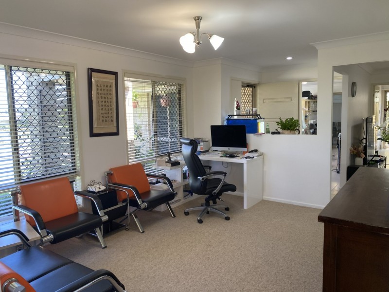 13 Peppertree Place, Plainland QLD 4341