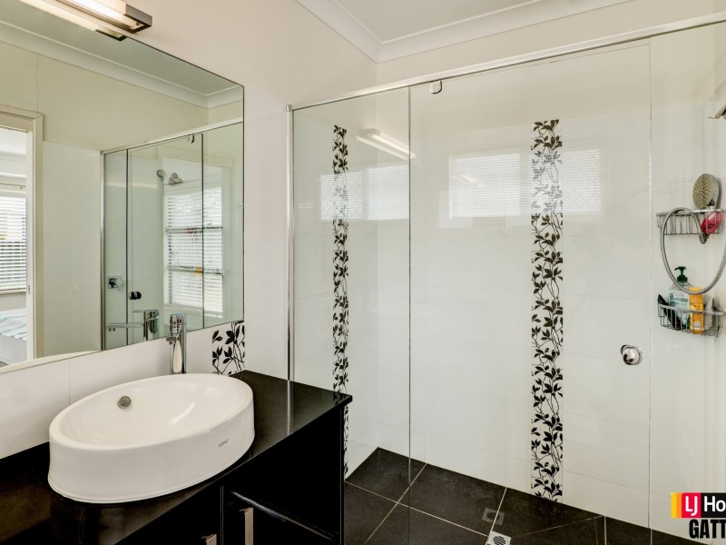 5 Banksia Rd, Gatton QLD 4343
