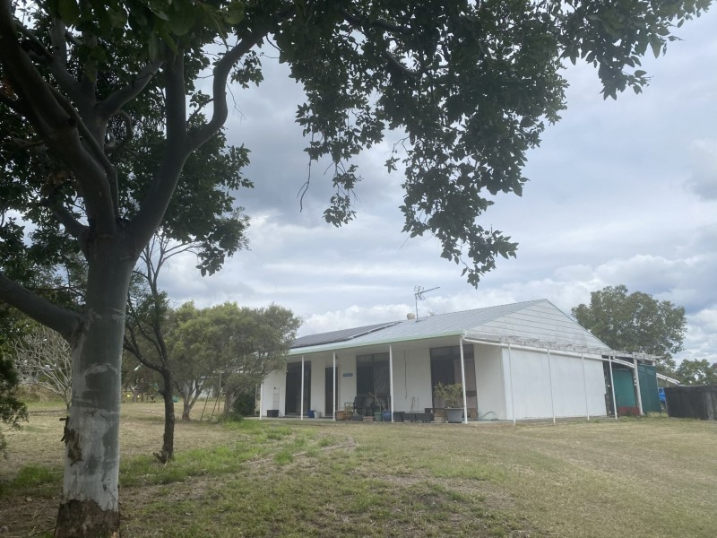 17 Hughes Road, Plainland QLD 4341