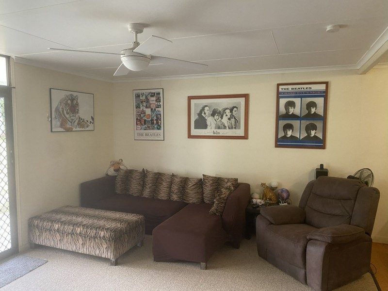 17 Hughes Road, Plainland QLD 4341