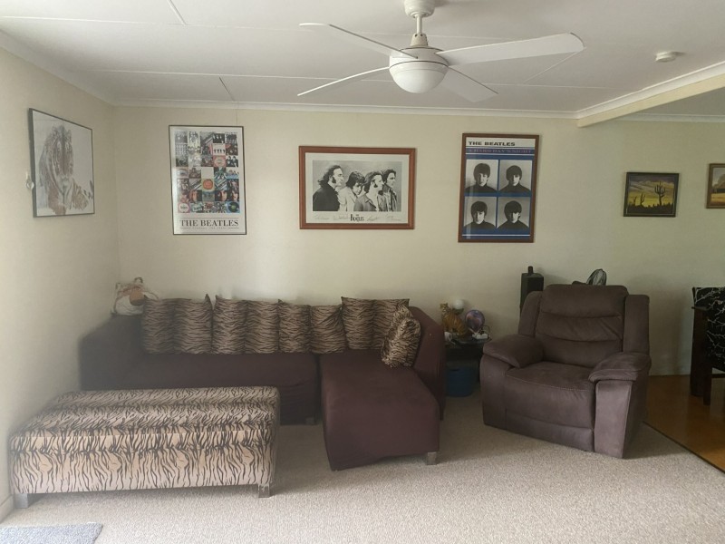 17 Hughes Road, Plainland QLD 4341