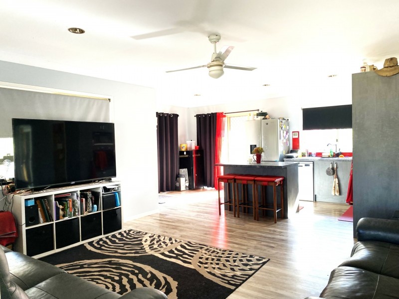 12 Lewis Court, Lockyer Waters QLD 4311