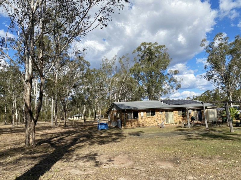 12 Lewis Court, Lockyer Waters QLD 4311