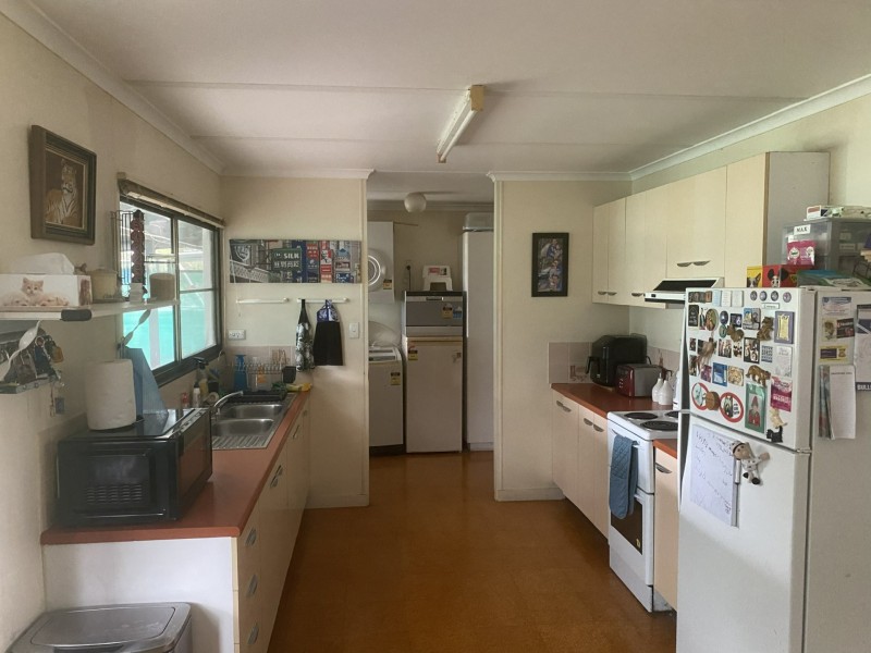 17 Hughes Road, Plainland QLD 4341