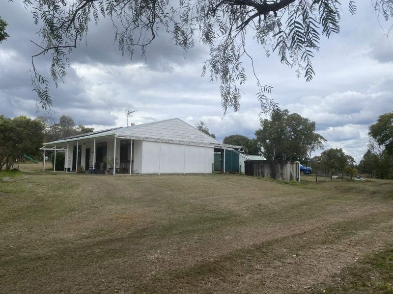 17 Hughes Road, Plainland QLD 4341