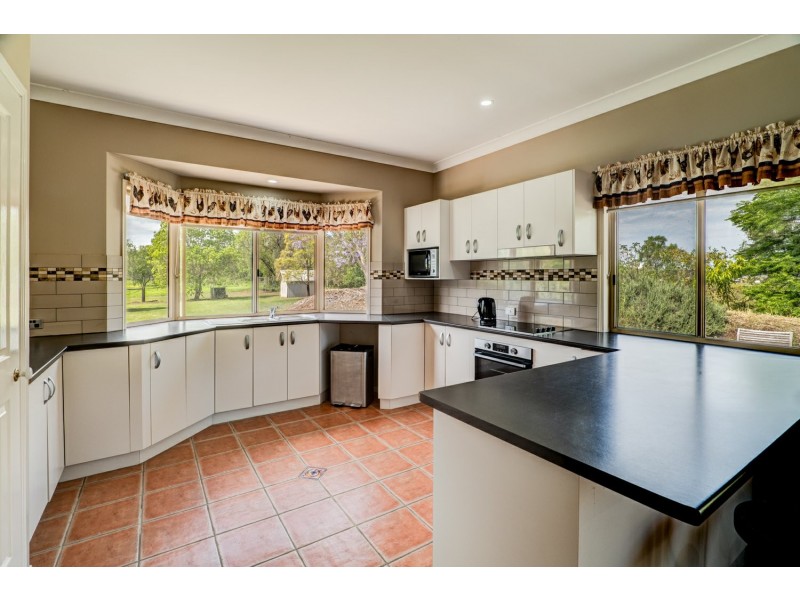 8 Harm Road, Forest Hill QLD 4342