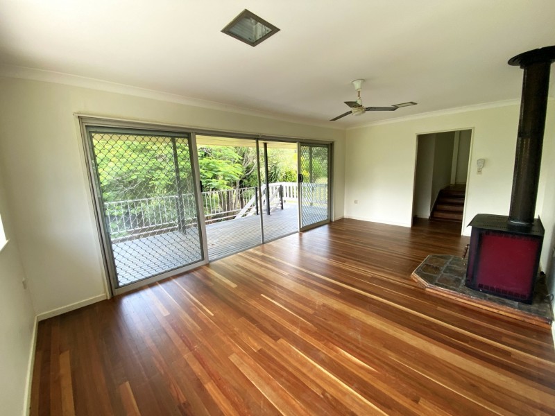 1789 Gatton Clifton Road, Mount Whitestone QLD 4347