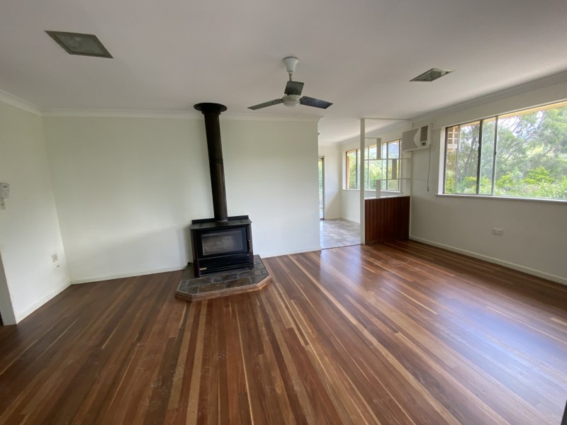 1789 Gatton Clifton Road, Mount Whitestone QLD 4347