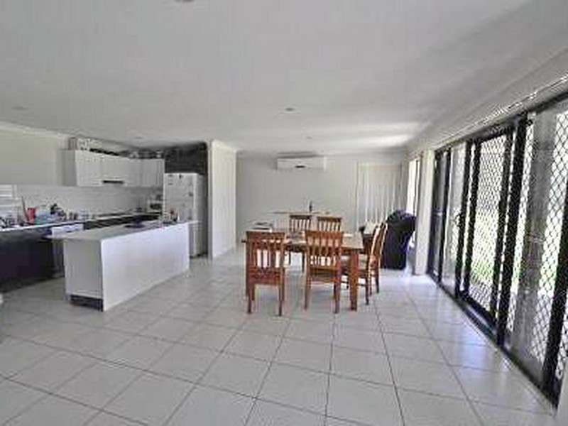 8 Boysen Court, Adare QLD 4343
