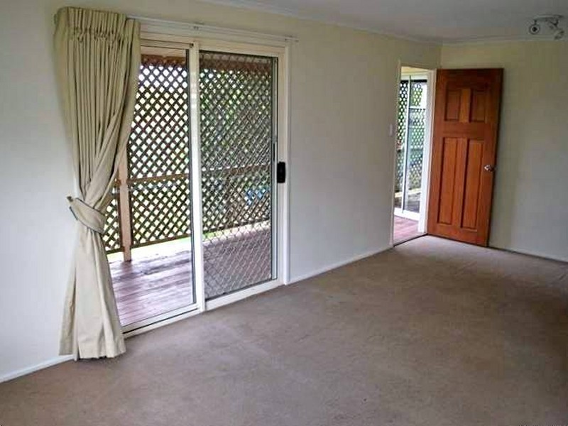 33 William Street, Forest Hill QLD 4342