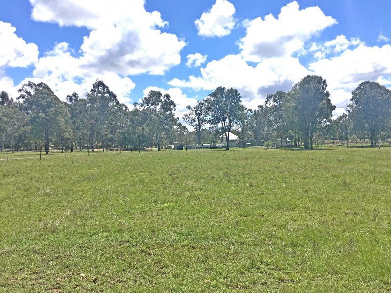 24 Haslingden Road, Lockyer Waters QLD 4311