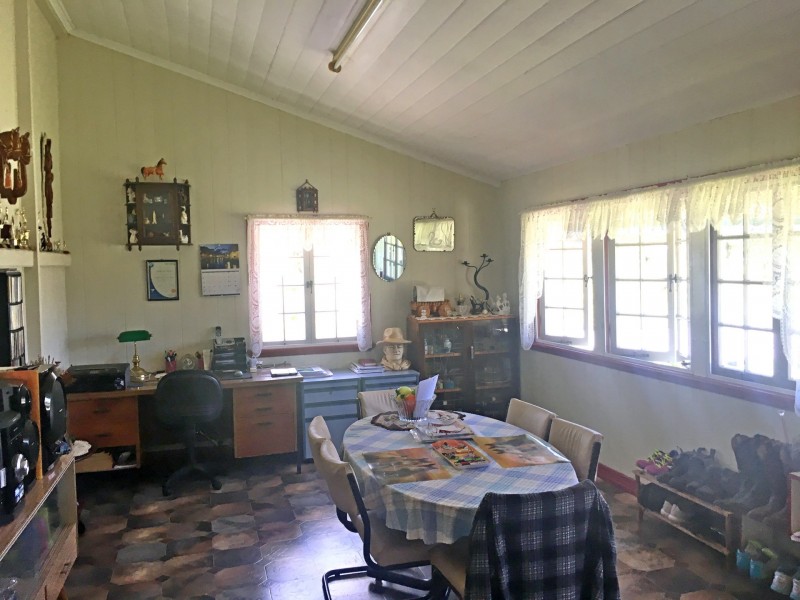 24 Haslingden Road, Lockyer Waters QLD 4311