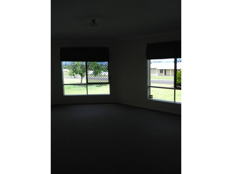 15 CONTINENTAL COURT, Gatton QLD 4343