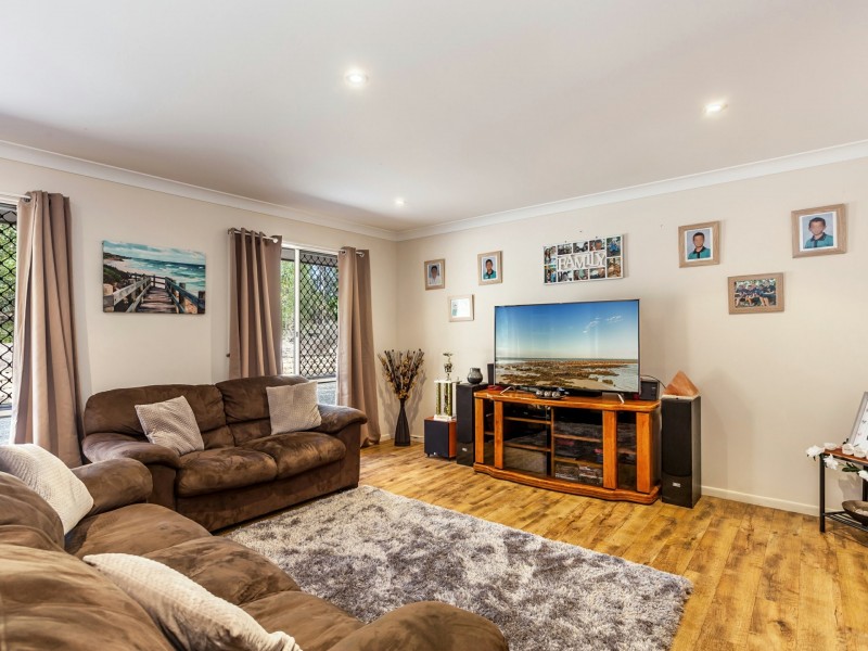 18 Australia 2 Drive, Kensington Grove QLD 4341