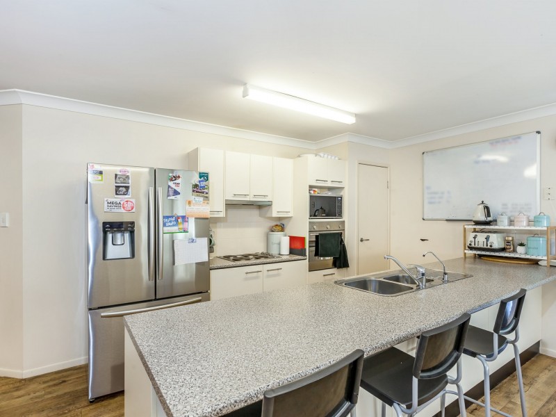 18 Australia 2 Drive, Kensington Grove QLD 4341