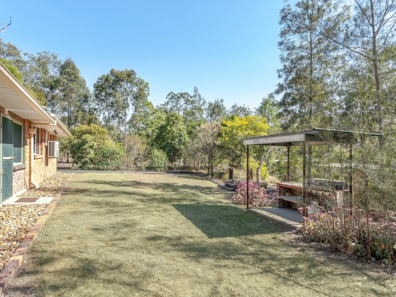 18 Australia 2 Drive, Kensington Grove QLD 4341