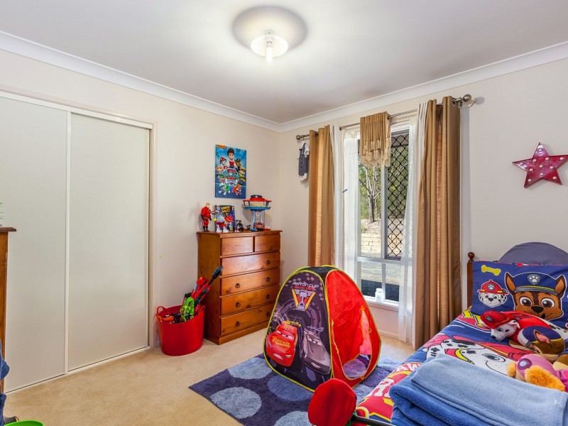 18 Australia 2 Drive, Kensington Grove QLD 4341