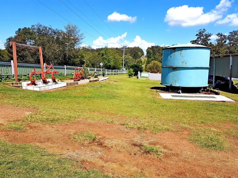 72 Hardgrave Road, Benarkin QLD 4306