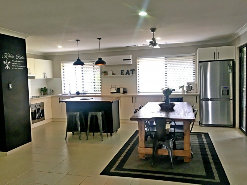 10 Mountain View, Adare QLD 4343