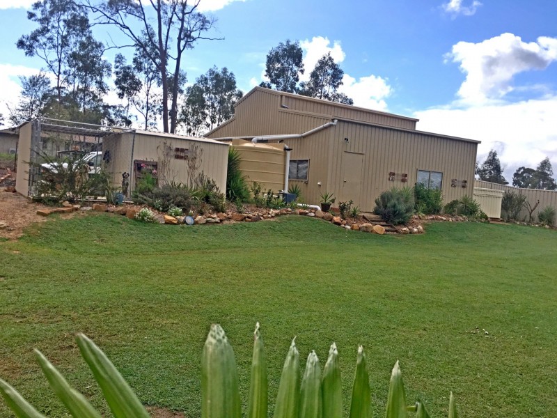 10 Mountain View, Adare QLD 4343