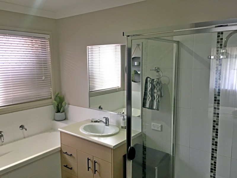 10 Mountain View, Adare QLD 4343