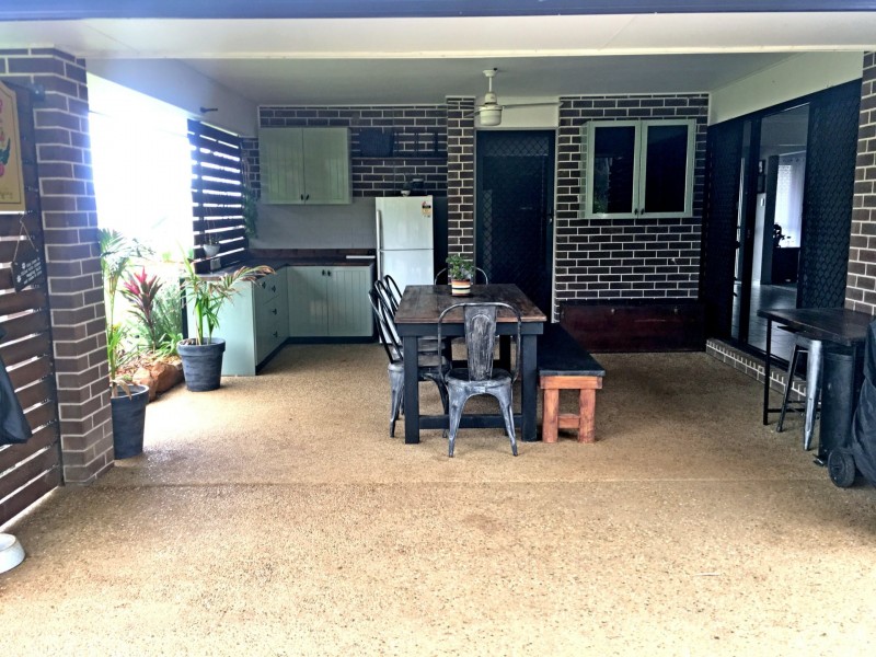 10 Mountain View, Adare QLD 4343