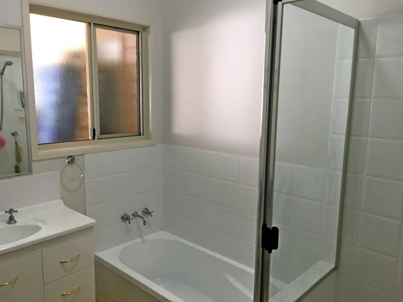 32 Qually Road, Lockyer Waters QLD 4311