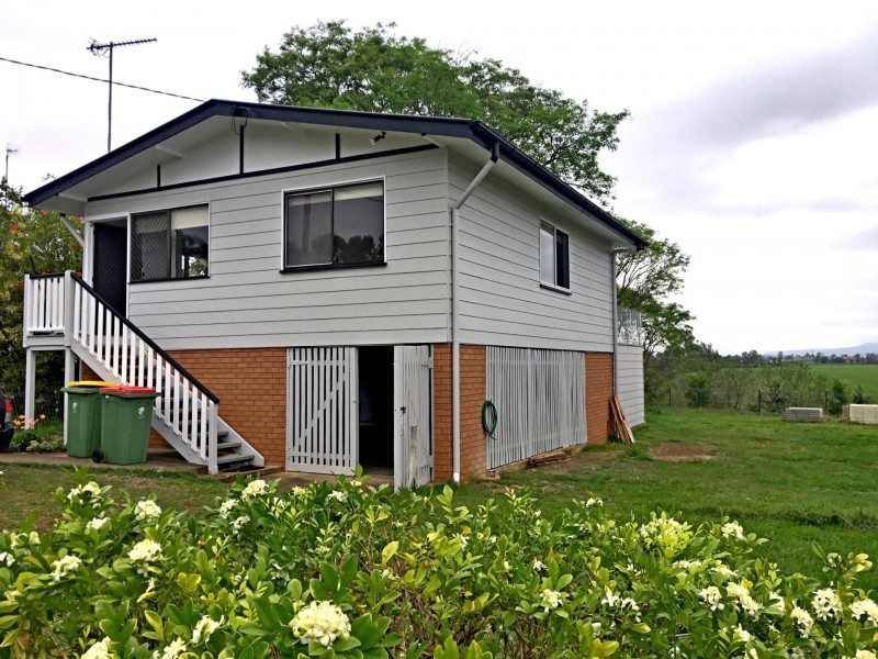 14 Spencer Street, Gatton QLD 4343