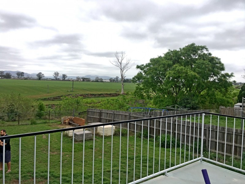 14 Spencer Street, Gatton QLD 4343