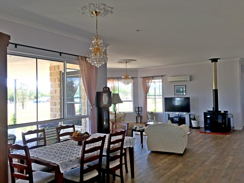 13 Zabel Drive, Plainland QLD 4341