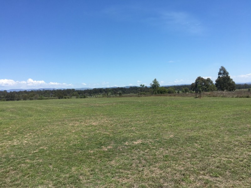 13 Zabel Drive, Plainland QLD 4341