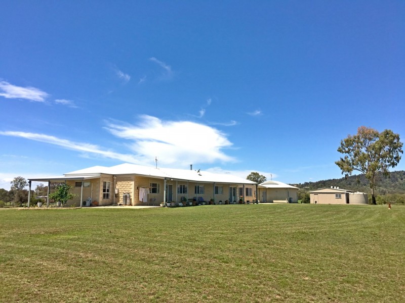 13 Zabel Drive, Plainland QLD 4341