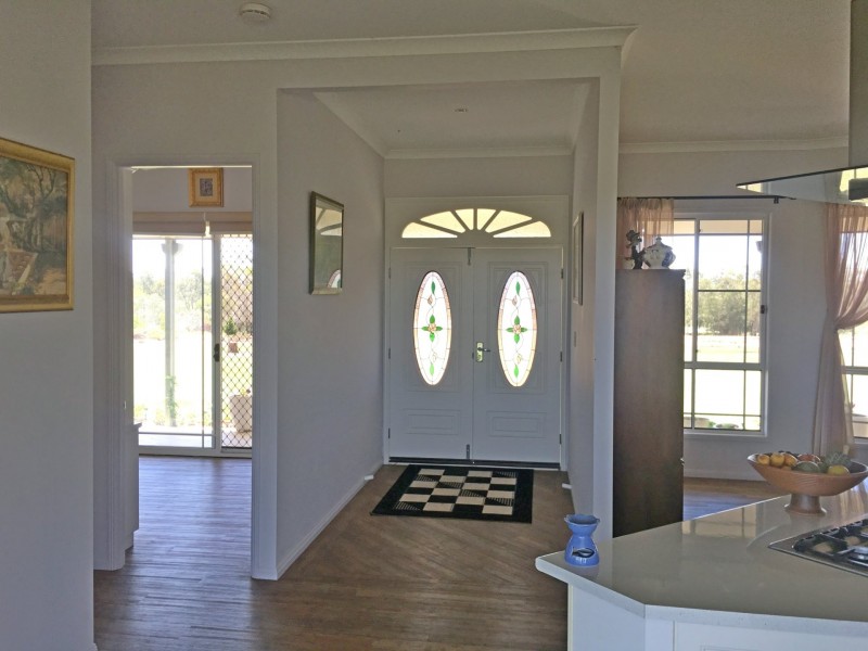 13 Zabel Drive, Plainland QLD 4341