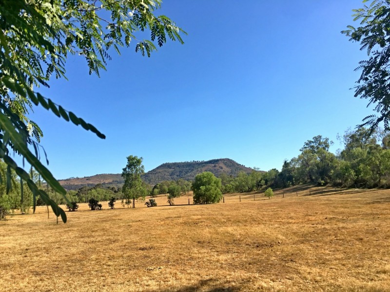 705 Ropeley Rockside Road, Ropeley QLD 4343