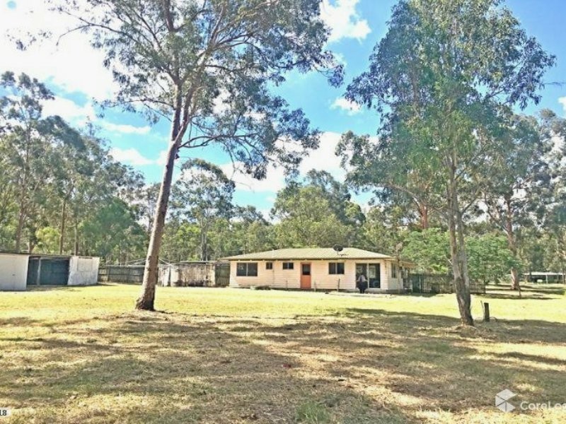19 Naomi Court, Lockyer Waters QLD 4311