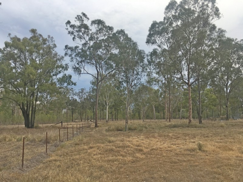 19 Naomi Court, Lockyer Waters QLD 4311