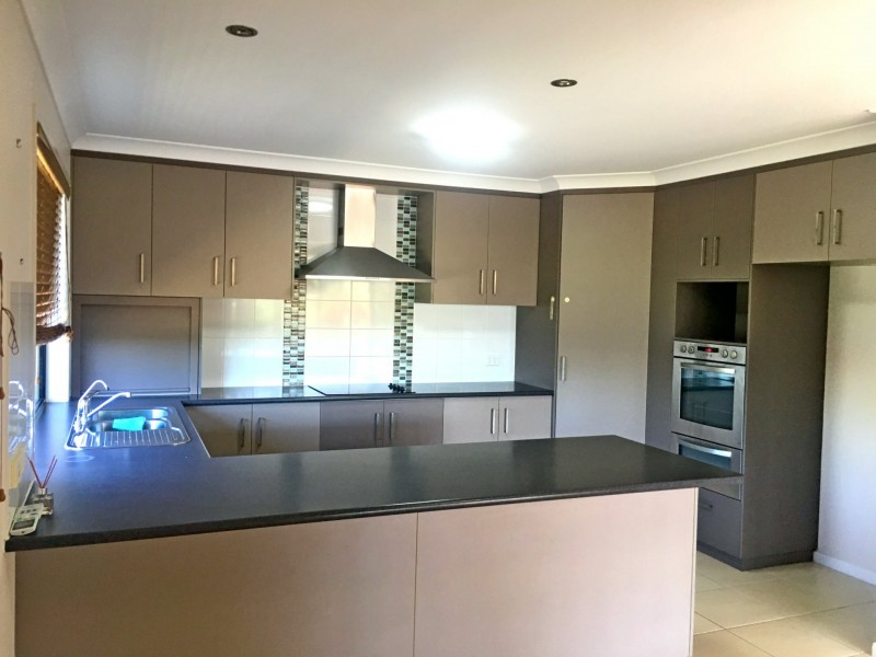 107 Parklea Drive, Placid Hills QLD 4343