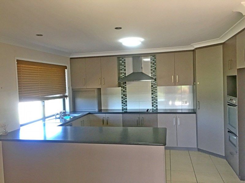 107 Parklea Drive, Placid Hills QLD 4343