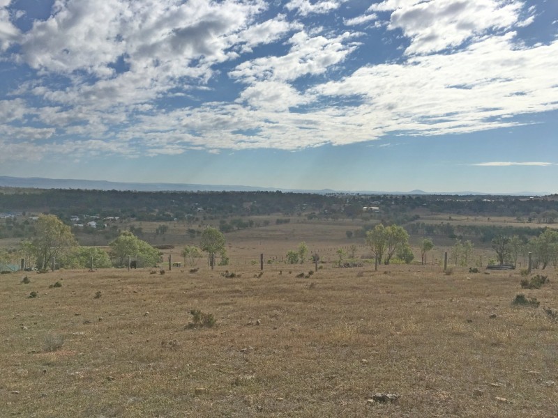 2 Beckey Road, Plainland QLD 4341