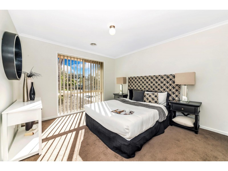 7 Albizia Place, Jerrabomberra NSW 2619
