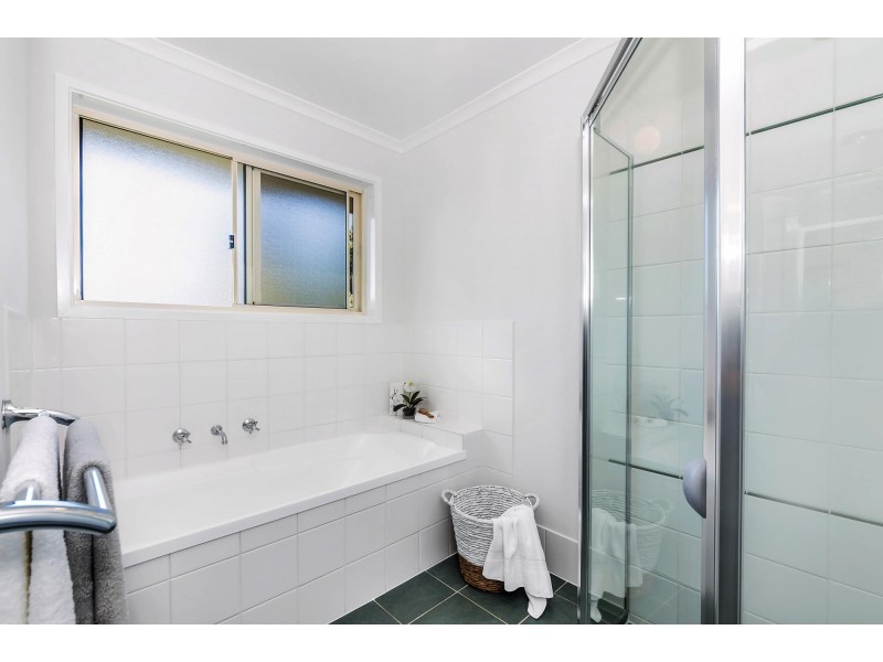 7 Albizia Place, Jerrabomberra NSW 2619