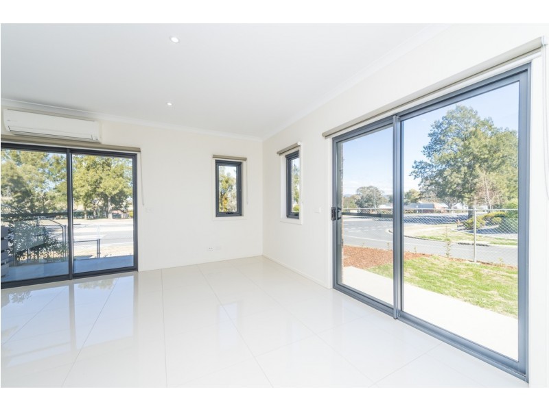 16/81 McWhae Circuit, Wanniassa ACT 2903