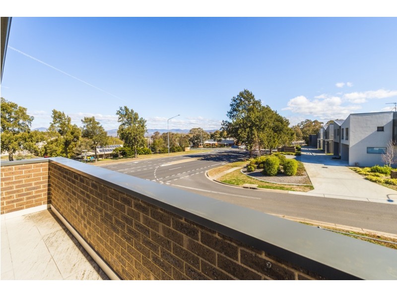 16/81 McWhae Circuit, Wanniassa ACT 2903