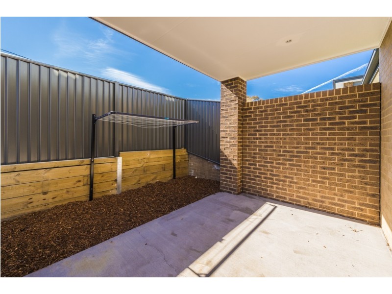 16/81 McWhae Circuit, Wanniassa ACT 2903