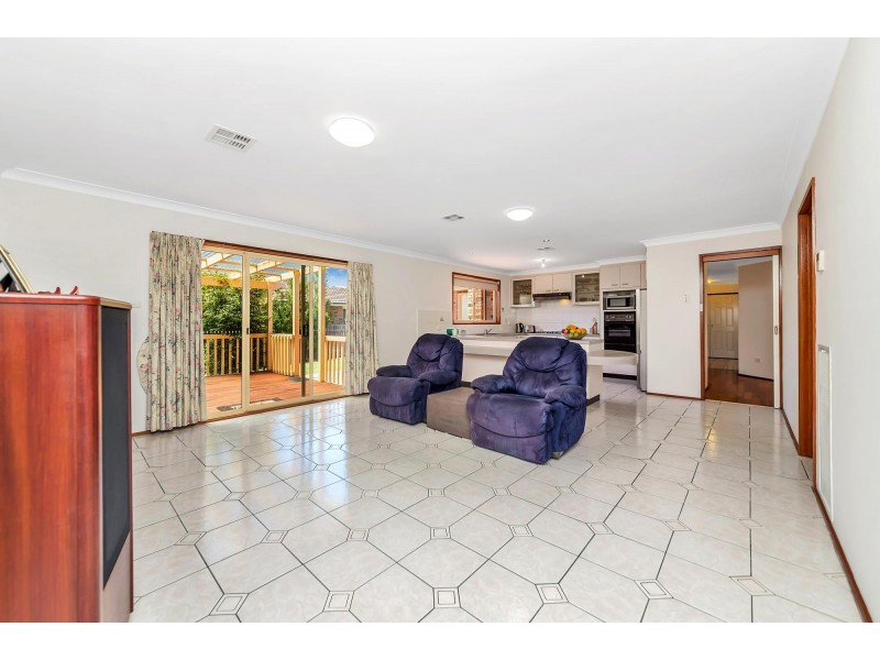 10 Punch Place, Monash ACT 2904