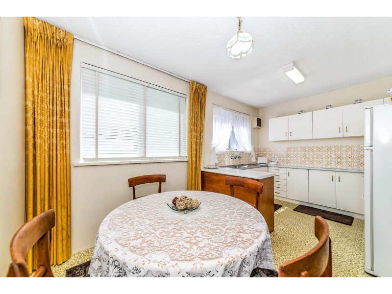 1/11-13 Mckeahnie Street, Crestwood NSW 2620